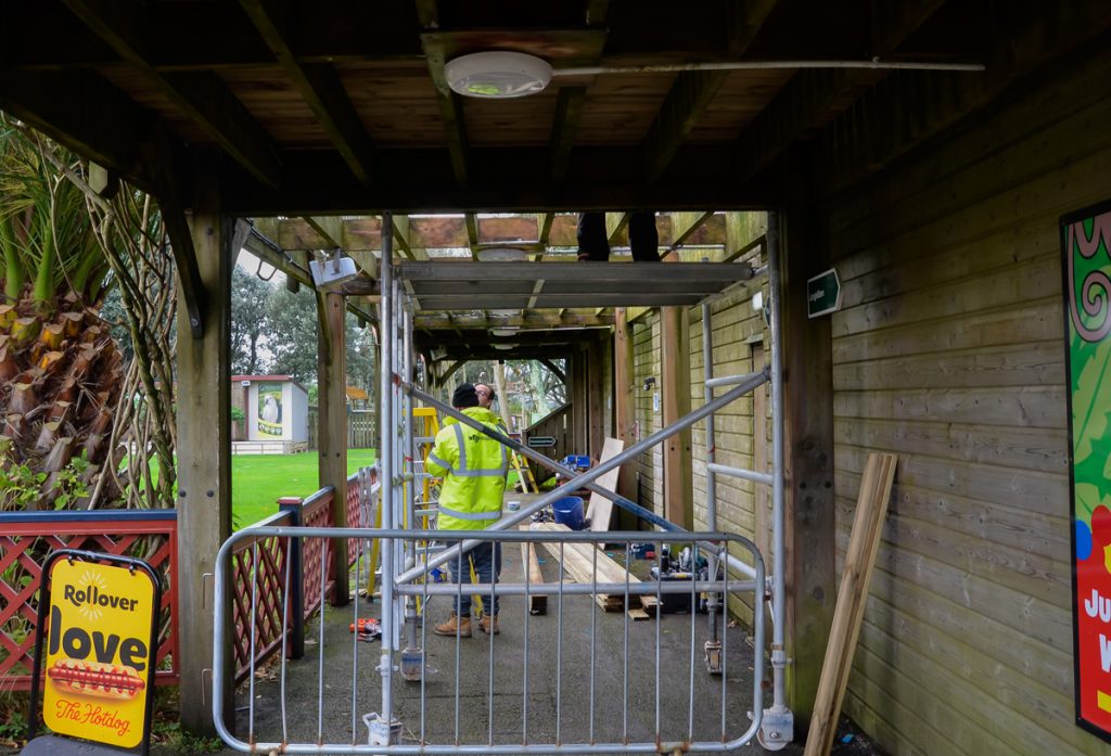 Work on the JungleBarn Paradise Park